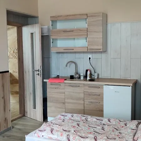 1 Hradna 9 * Nove Zamky