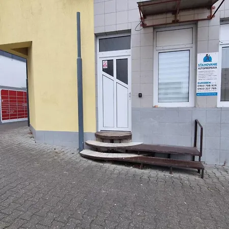 1 Hradna 9 公寓 Nové Zámky