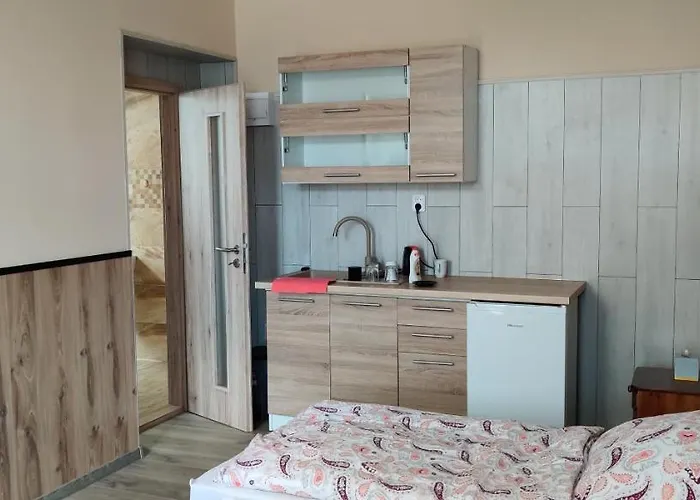 1 Hradna 9 * Nové Zámky